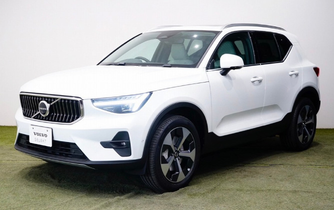 XC40 Ultra B4 AWD